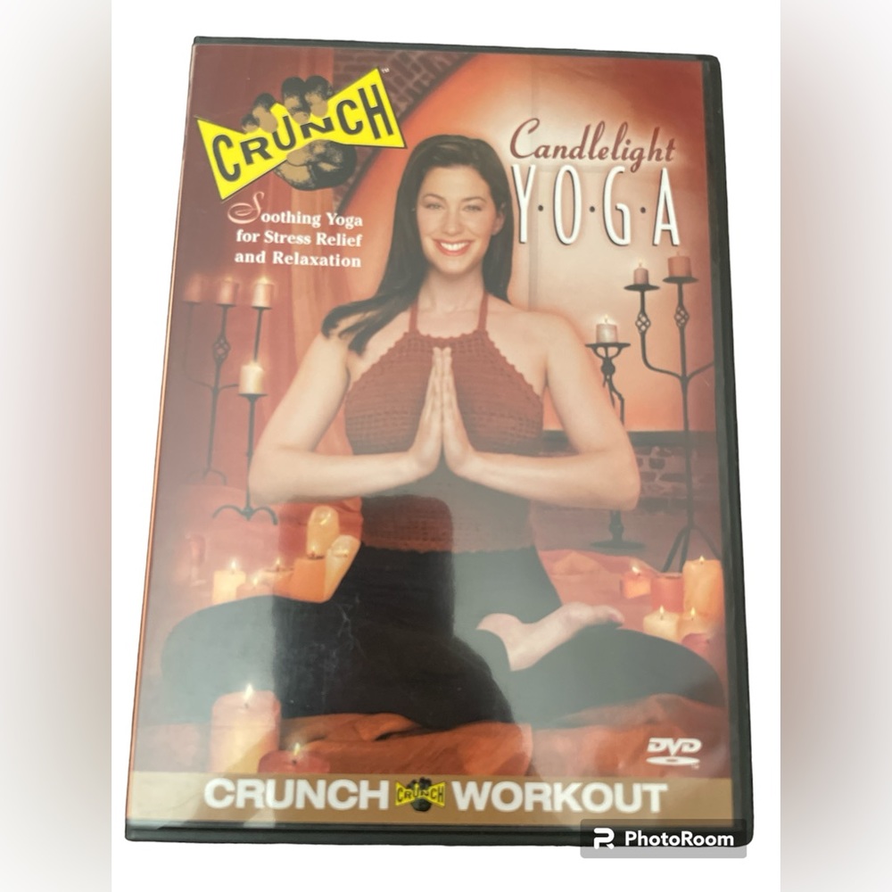 CRUNCH Candlelight Yoga